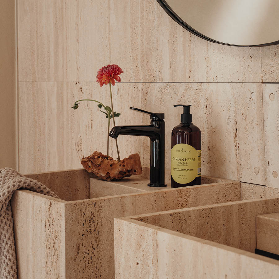 GARDEN HERBS BODY WASH